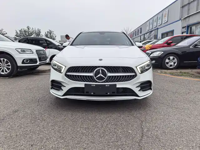 Mercedes-Benz A-Class 2023 A 200 L Dynamic — фото 2