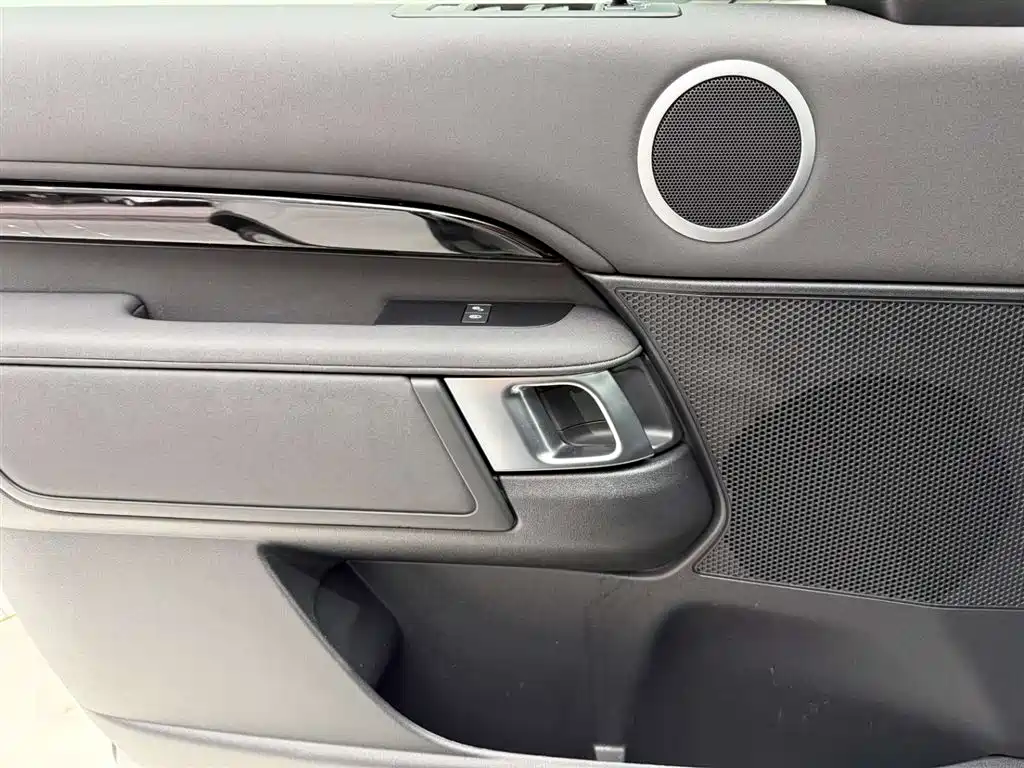 Land Rover Discovery 2020 3.0 SC V6 SE фото 21