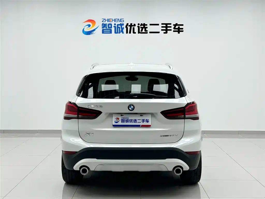 BMW X1 2022 sDrive20Li Fashion фото 4