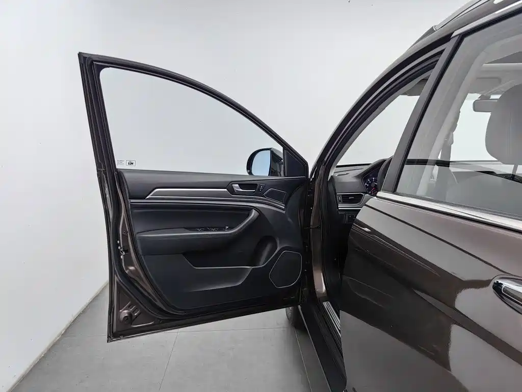Photo 8 - Haval H6