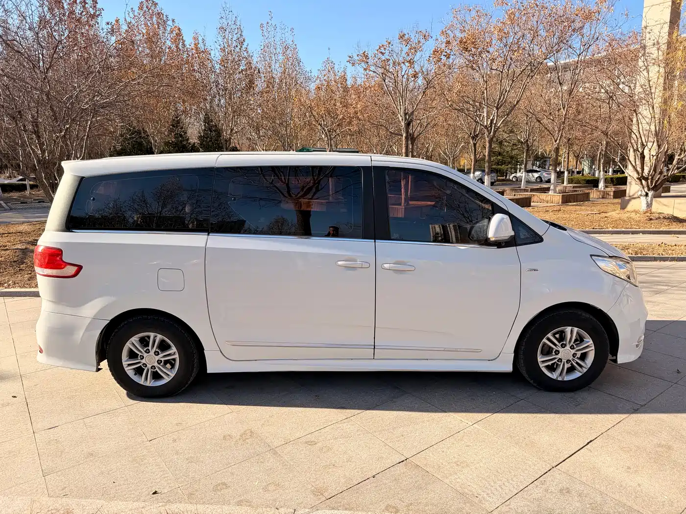 SAIC Maxus Maxus G10 2018 PLUS 2.0T Automatic Executive Edition фото 7