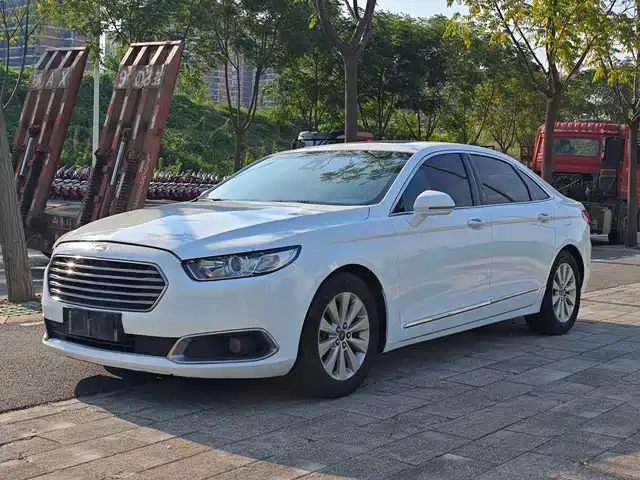  Ford Taurus 2017 EcoBoost 180 Luxury