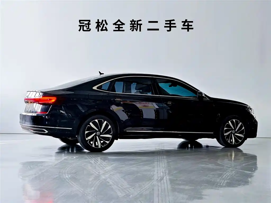 Volkswagen Passat 2022 330TSI Starlight Elite Edition фото 3