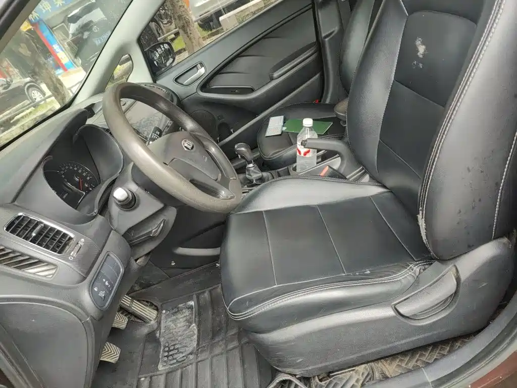 Photo 16 - Kia K3