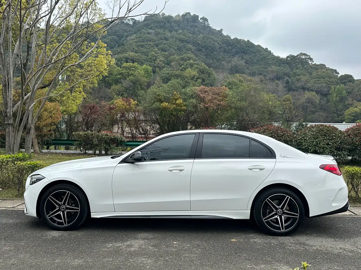 Mercedes-Benz C-Class 2023 Facelift C 260 L Night Sport Edition фото 3