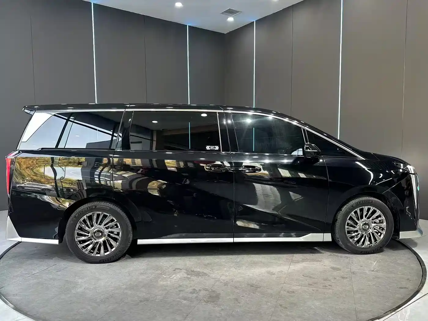 GAC Trumpchi Trumpchi M8 2024 Patriarch Series 400T Ultimate Edition фото 5