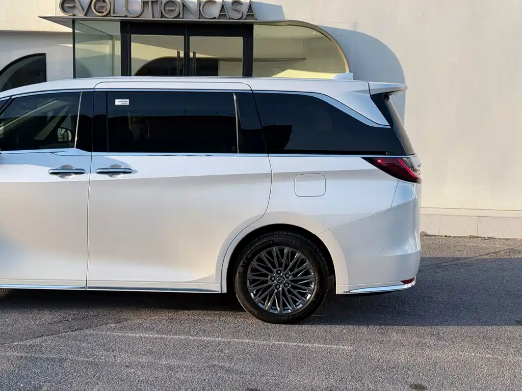 Lexus LM 2025 2025 Model 500h Six-Seater Prestige Edition