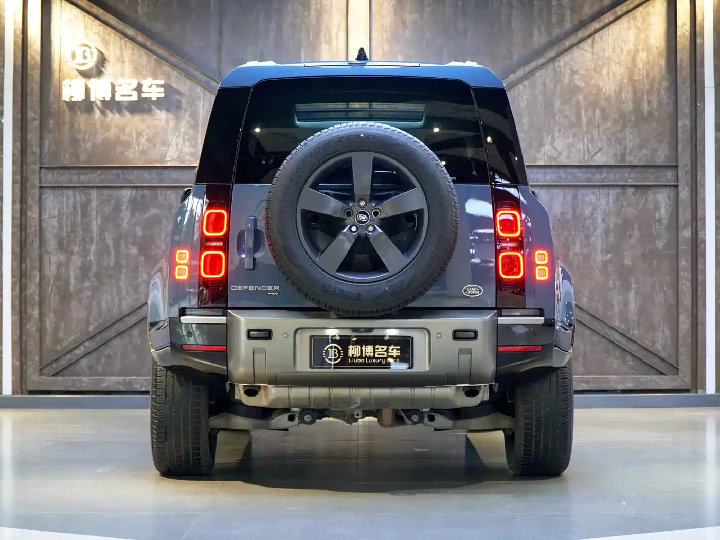 Land Rover Defender 2022 110 P400 X-DYNAMIC HSE фото 3