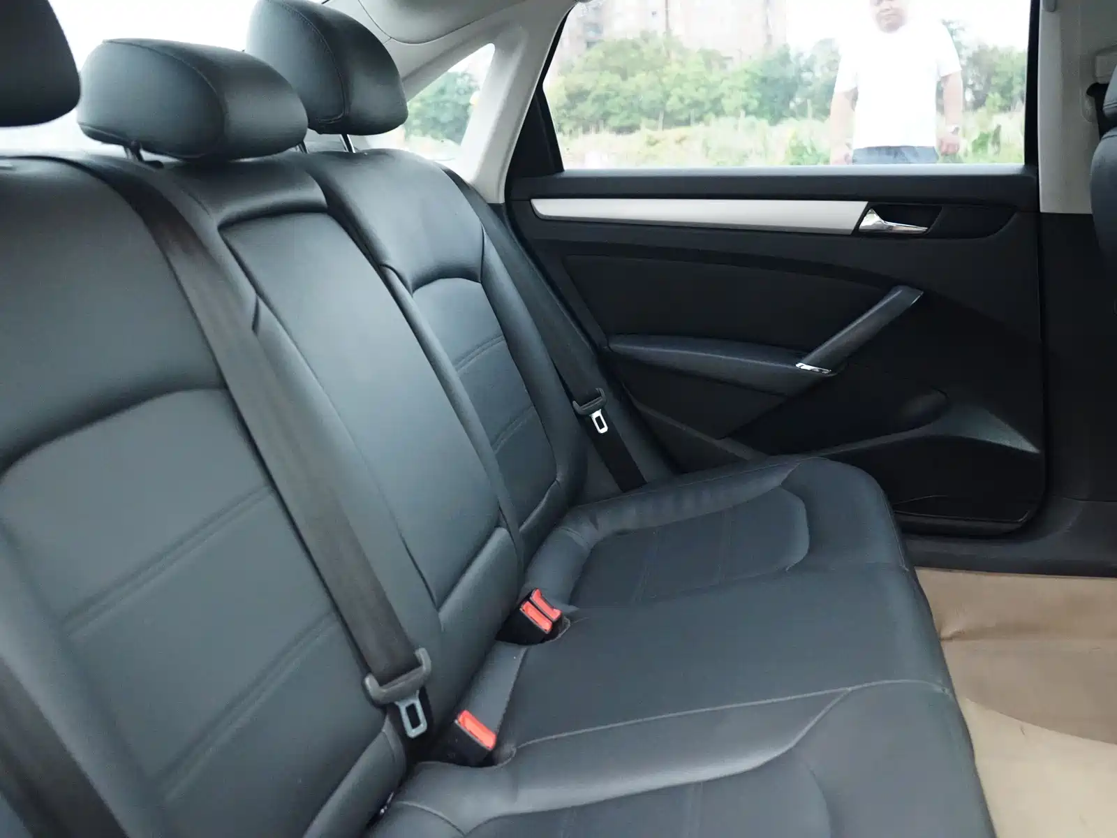 Фото 14 - Volkswagen Passat