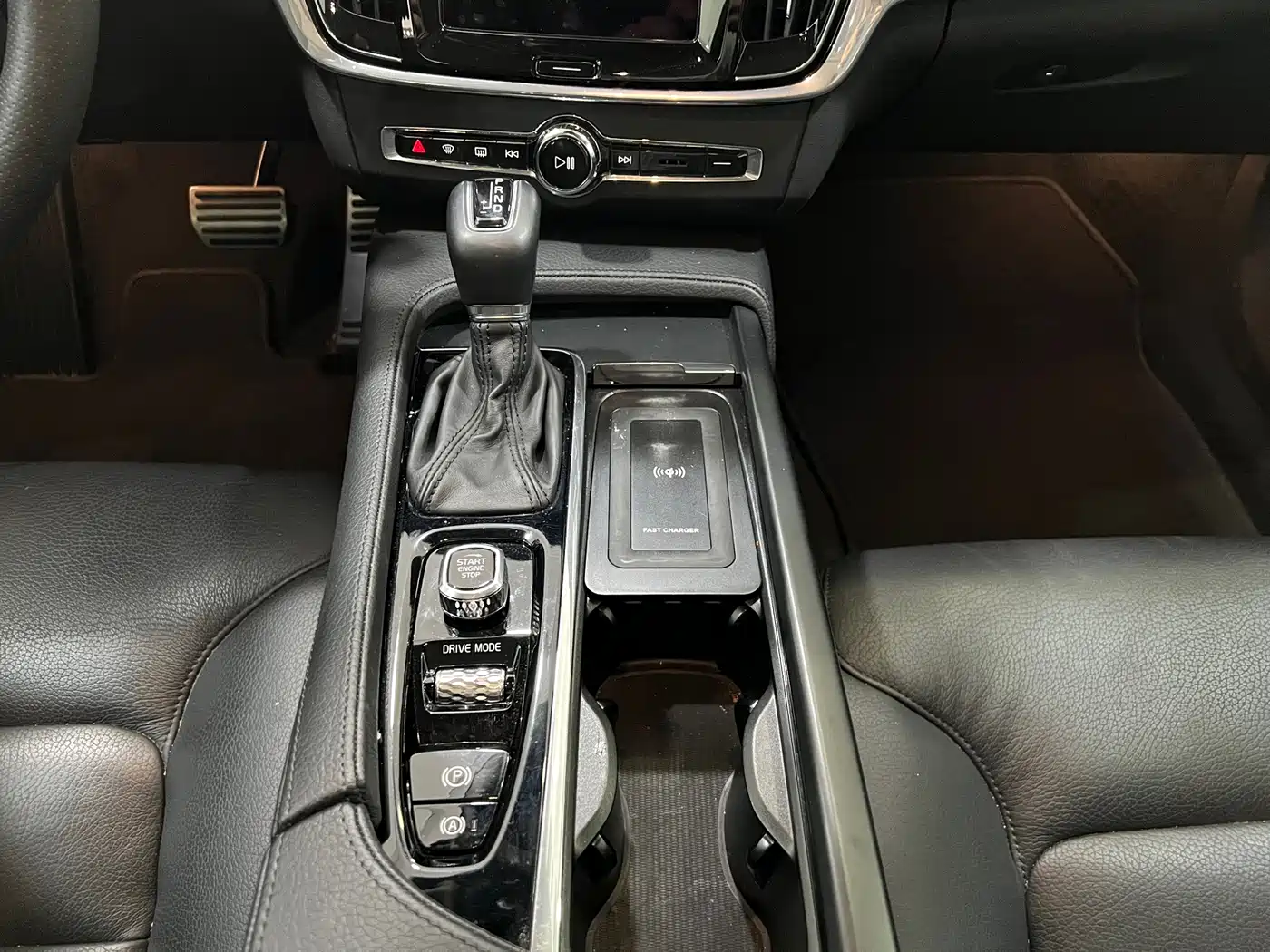 صورة 13 - Volvo S90