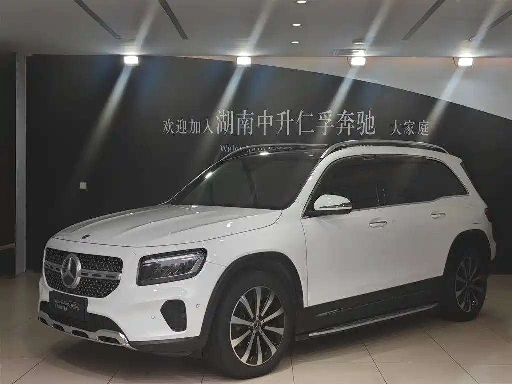 MERCEDES-BENZ GLB