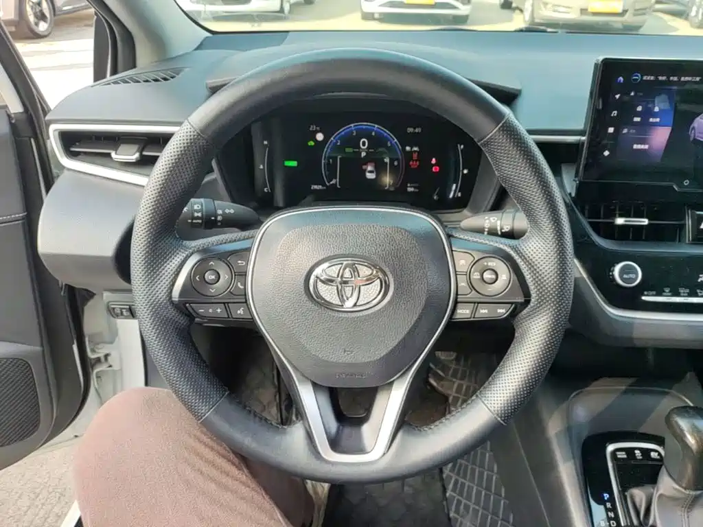 Photo 11 - Toyota Corolla