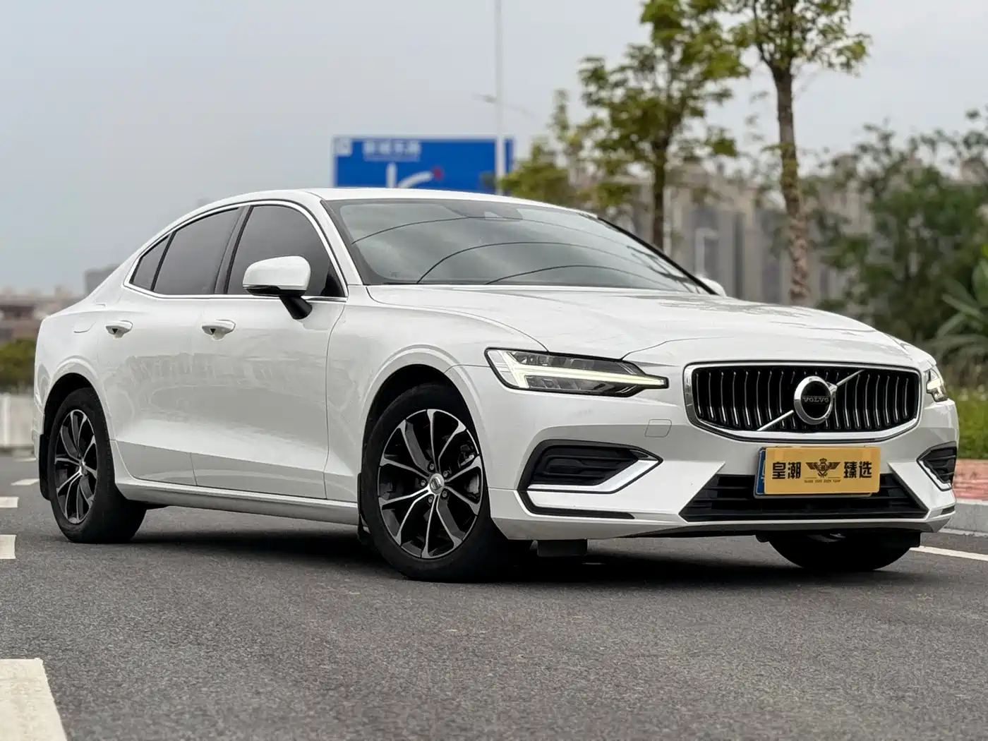 Volvo S60 2022 2022 B4 Smart Comfort Luxury Edition