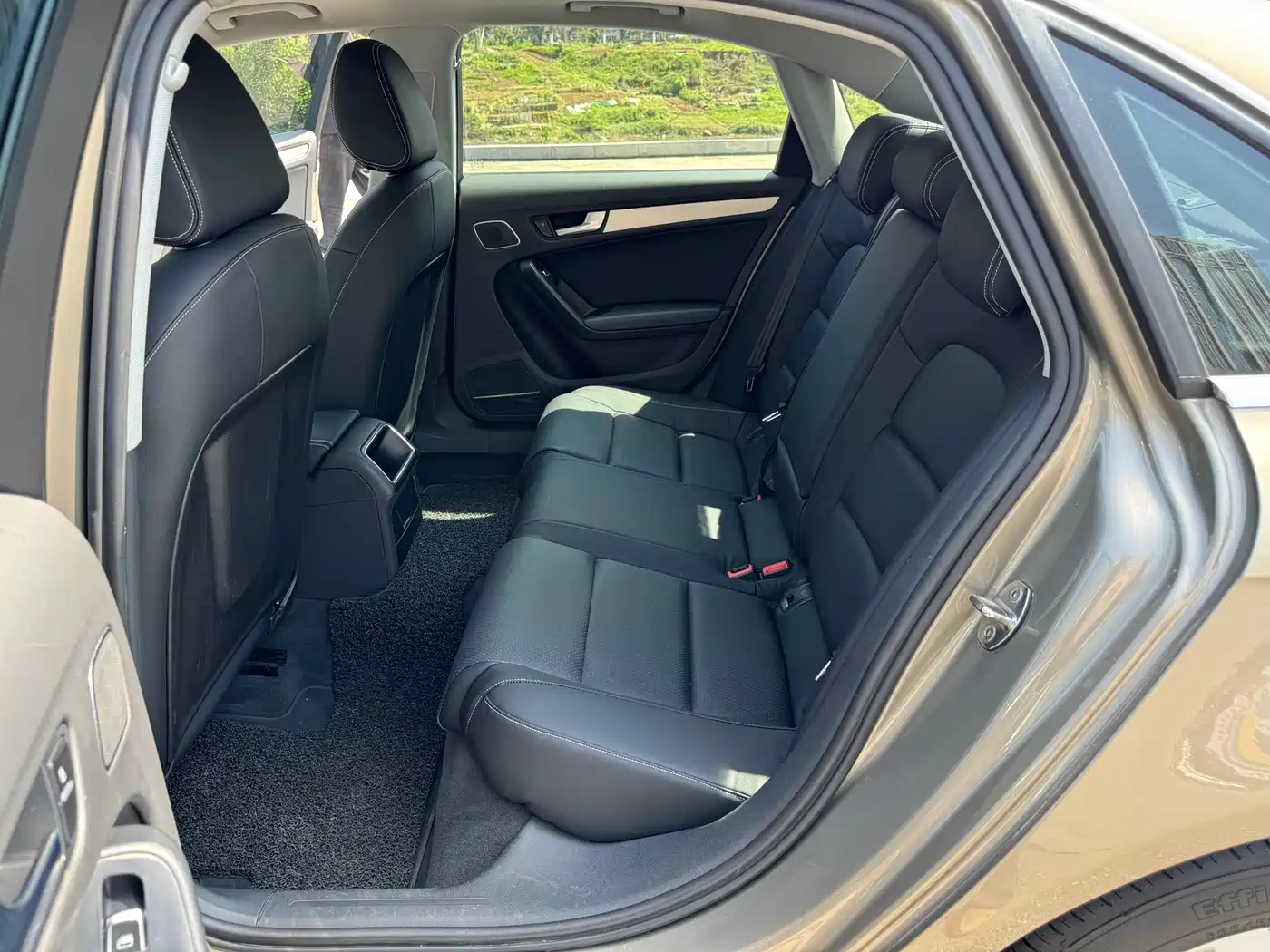 Audi A4L 2013 35 TFSI Automatic Standard фото 6