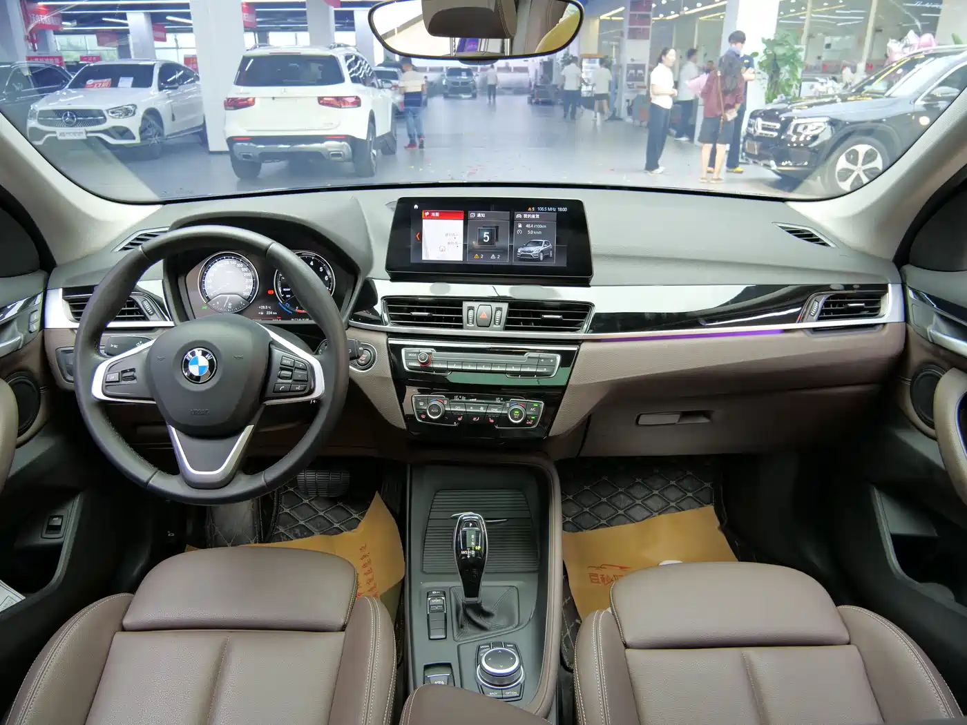 BMW X1 2020 sDrive25Li Leading Model фото 13