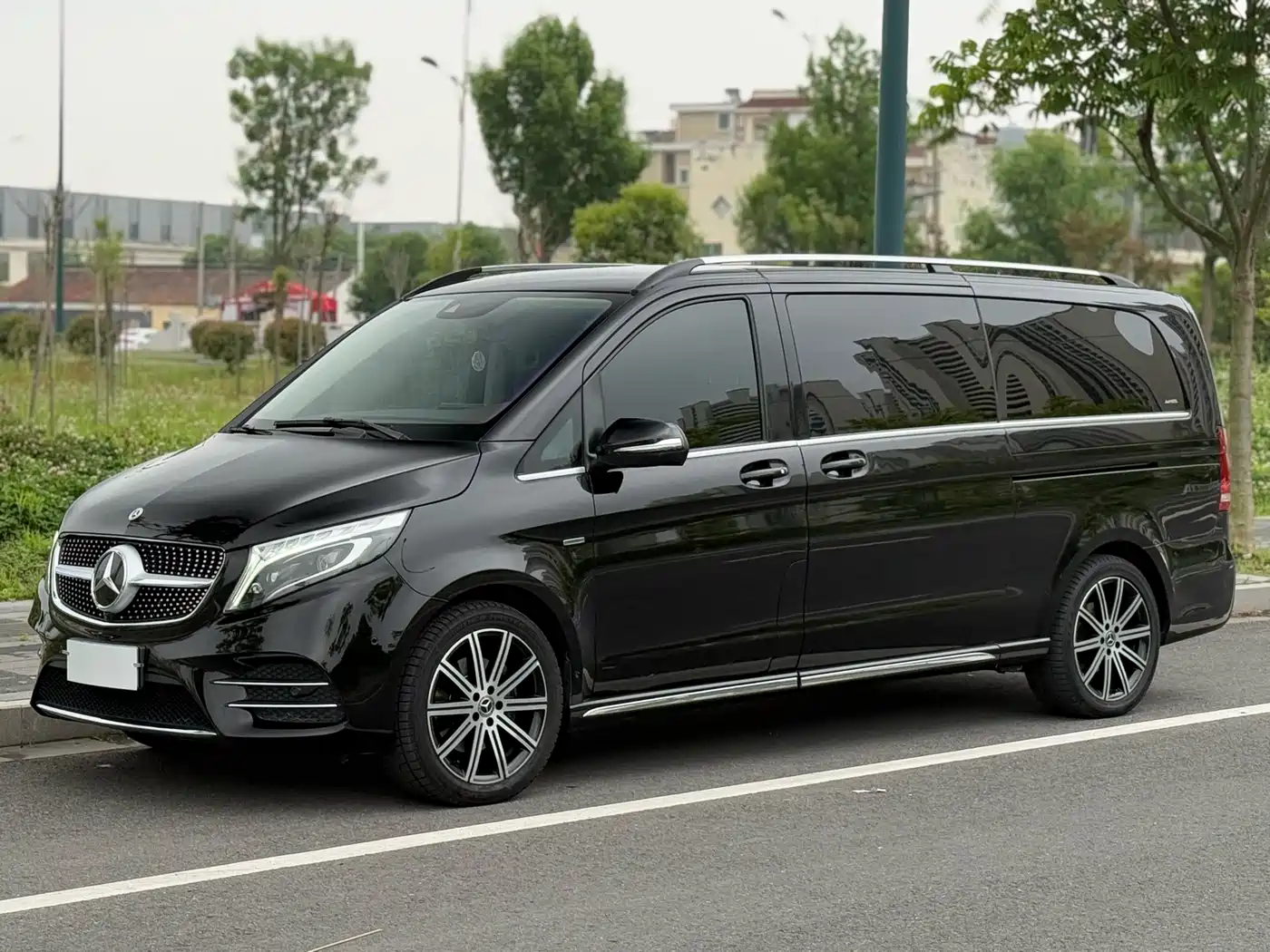 Mercedes-Benz V-Class 2022 V 260 L Long Wheelbase Luxury Edition