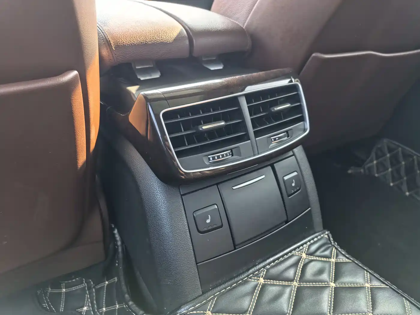 Audi A8 2013 A8L 45 TFSI quattro Comfort фото 14