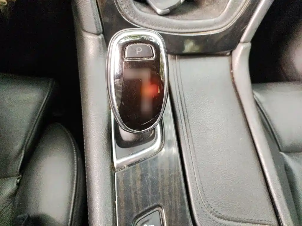 Фото 7 - Cadillac XT5