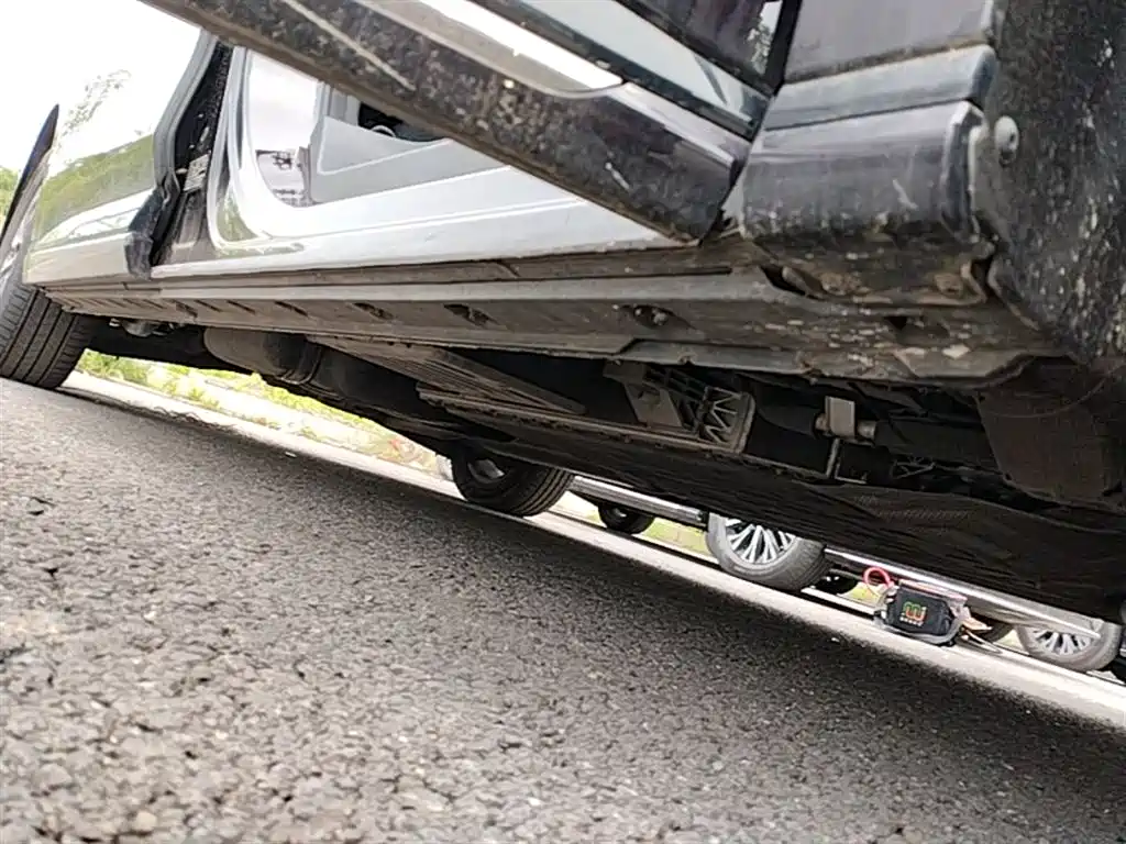 Hongqi HQ9 PHEV 2024 Model 2.0T AWD Business Edition фото 21