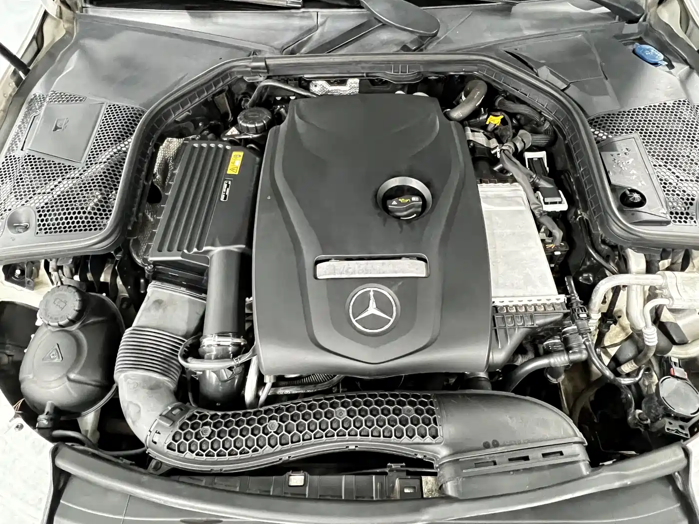 Mercedes-Benz C-Class 2016 C 200 L Sport фото 13