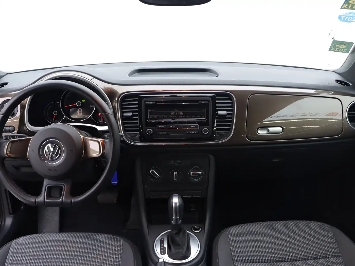Volkswagen Beetle 2015 180TSI фото 14