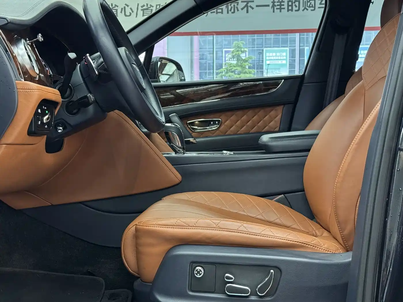 Bentley Bentayga 2017 2016 6.0T Standard Edition