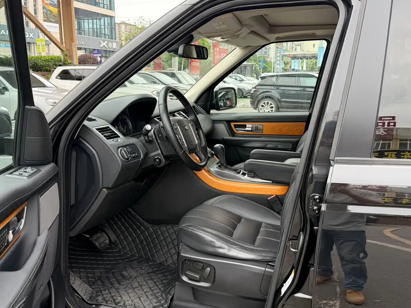 Land Rover Range Rover Sport 2013 3.0 TDV6 Diesel фото 4