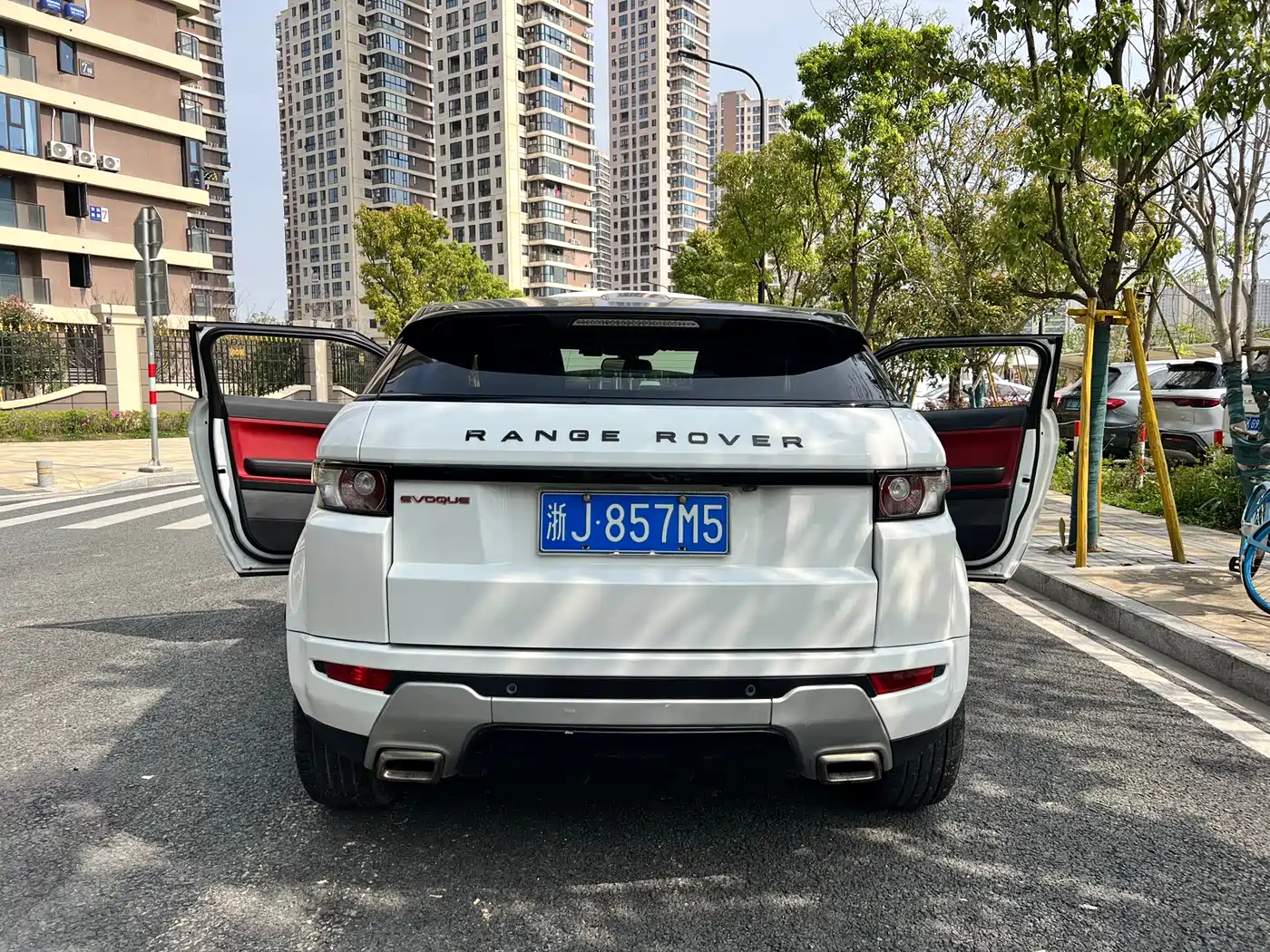 Land Rover Range Rover Evoque (Import) 2013 2.0T 3-door Dynamic Edition фото 15