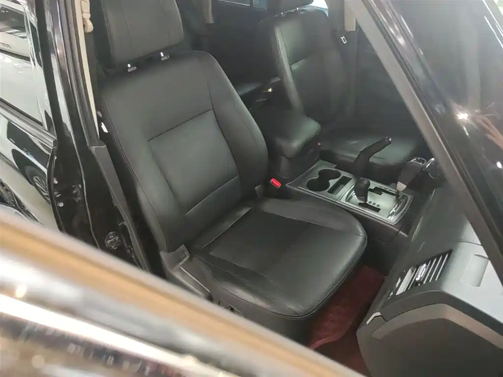 Mitsubishi Pajero (Import) 2016 3.0L Automatic Premium (China V) фото 25
