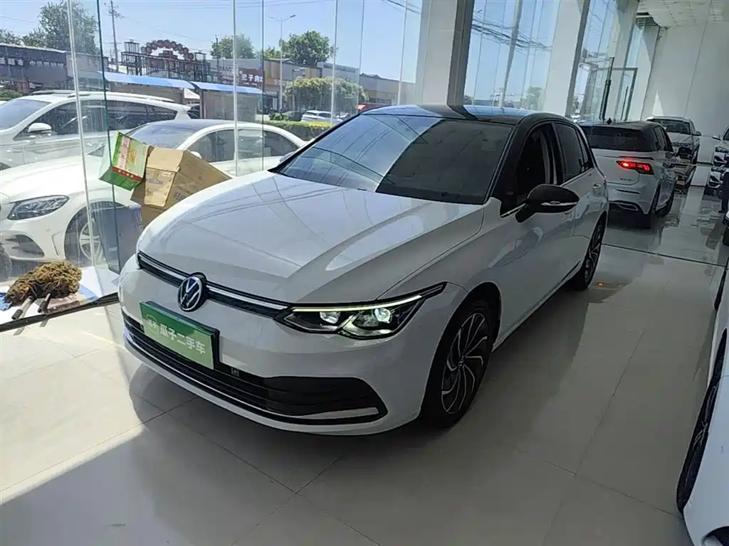 Volkswagen Golf 2021 200TSI DSG Pro