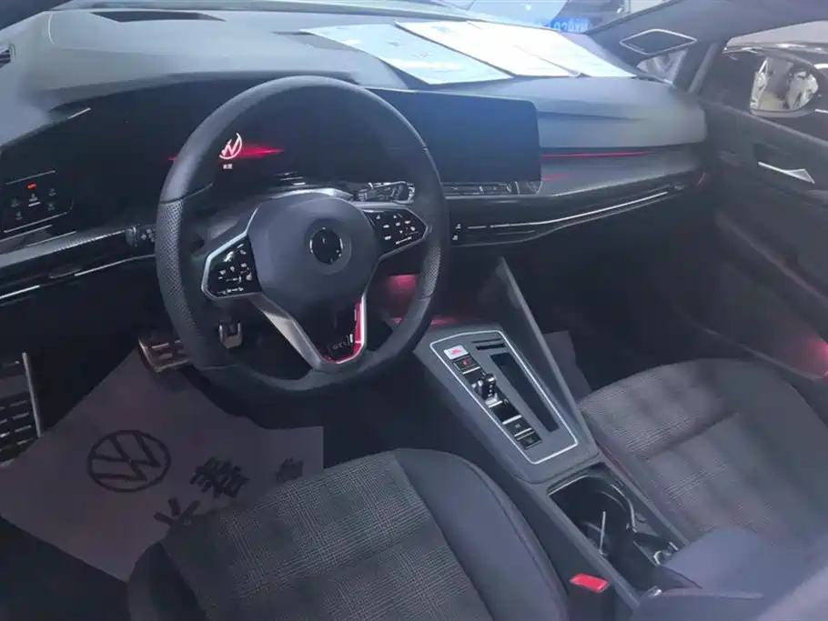 Volkswagen Golf GTI 2023 380TSI DSG GTI фото 12
