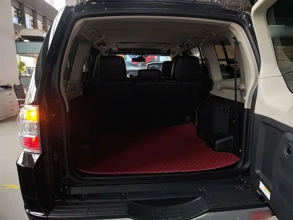 Mitsubishi Pajero (Import) 2016 3.0L Automatic Premium (China V) фото 19