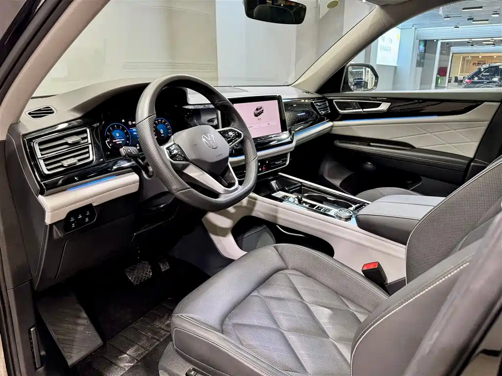 Volkswagen Teramont 2024 380TSI 4WD Prestige Flagship Edition фото 24
