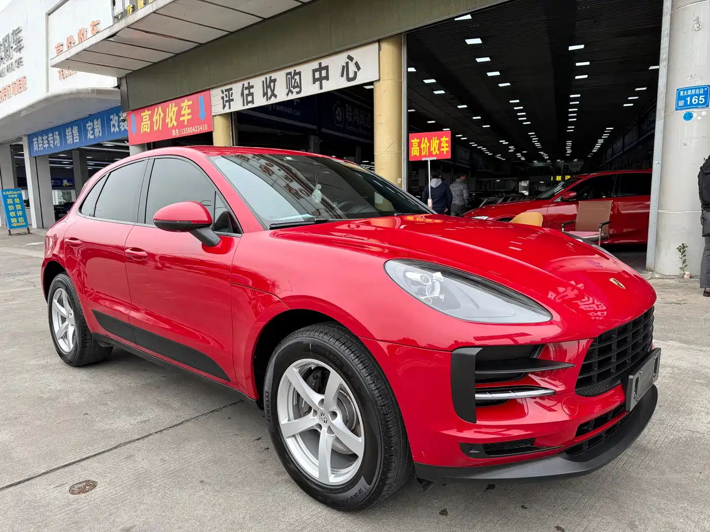 Porsche Macan 2018 Macan 2.0T фото 2