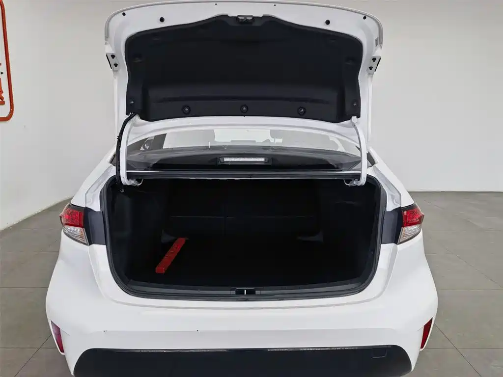 Toyota Levin 2022 185T CVT Luxury Edition фото 16