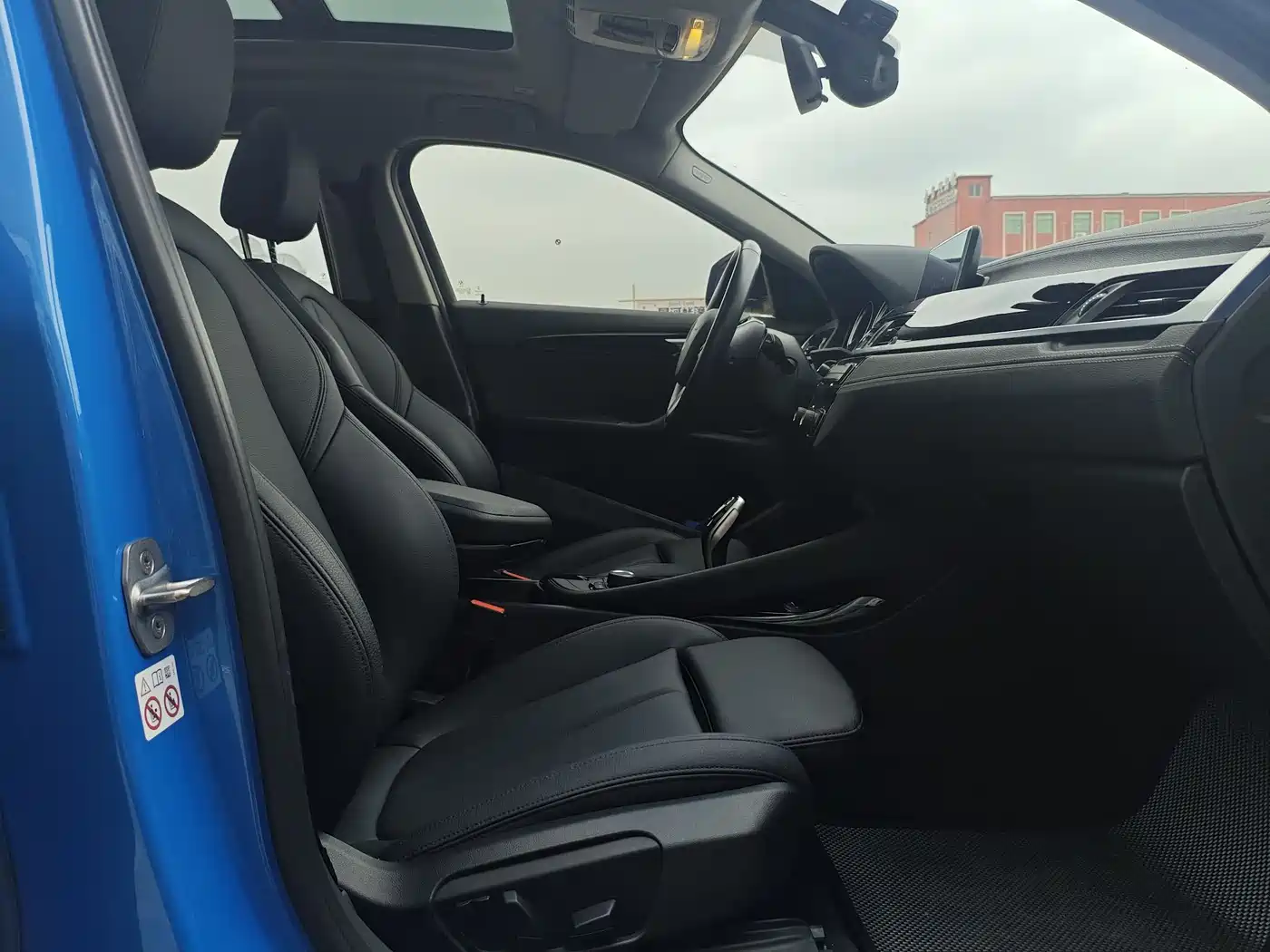 BMW X2 (Import) 2019 sDrive25i Leading M Off-Road Package China VI фото 18