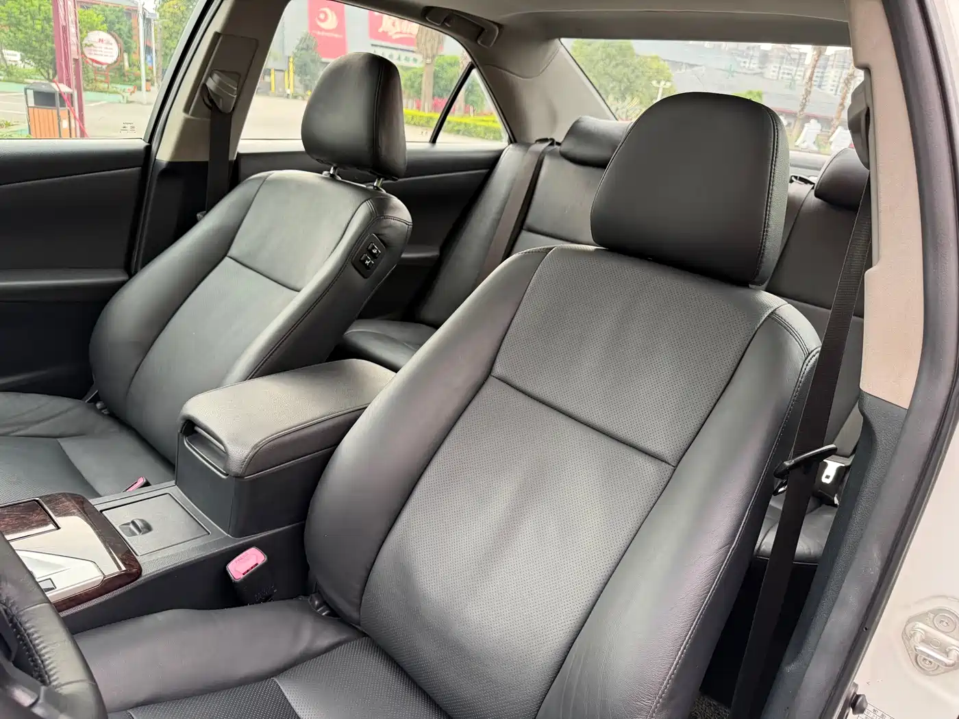 Toyota Camry 2015 2.0G Leading Edition фото 14