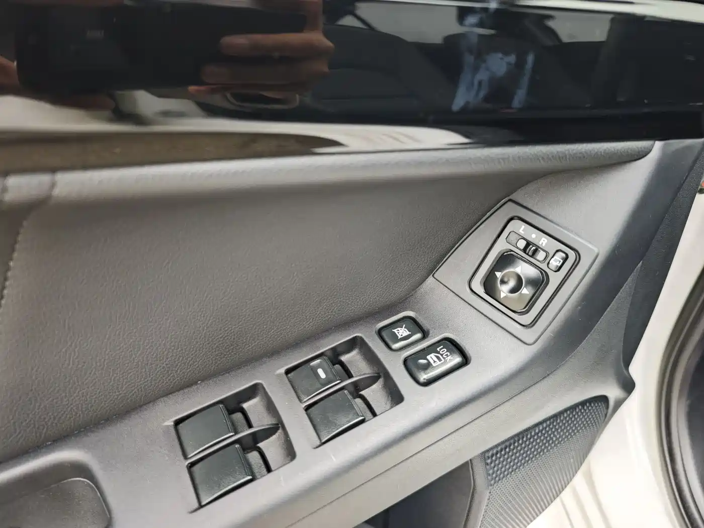 Mitsubishi Lancer EX 2013 ZhiShang Edition 1.8L Manual Luxury фото 11