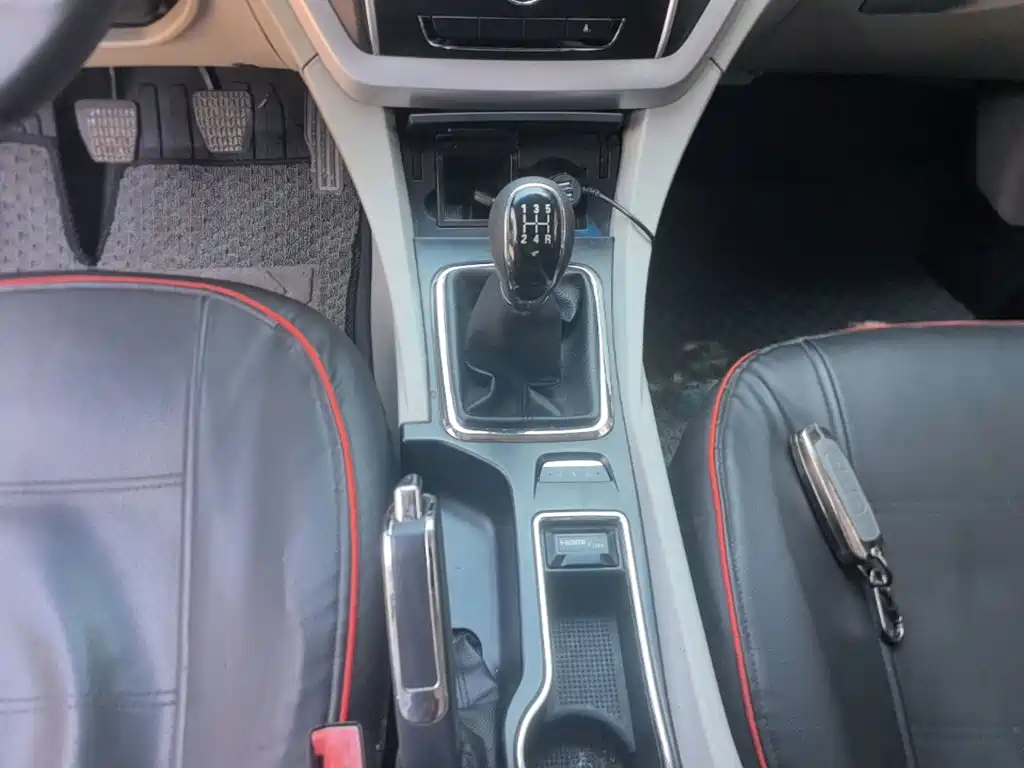 Geely Emgrand 2015 2014 Sedan 1.5L Manual Elite