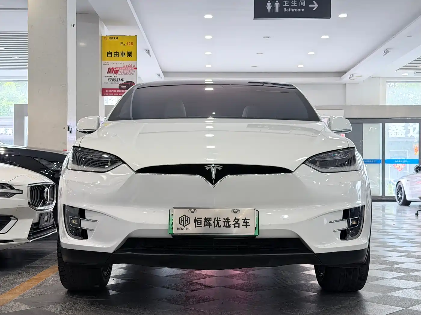 TESLA MODEL X