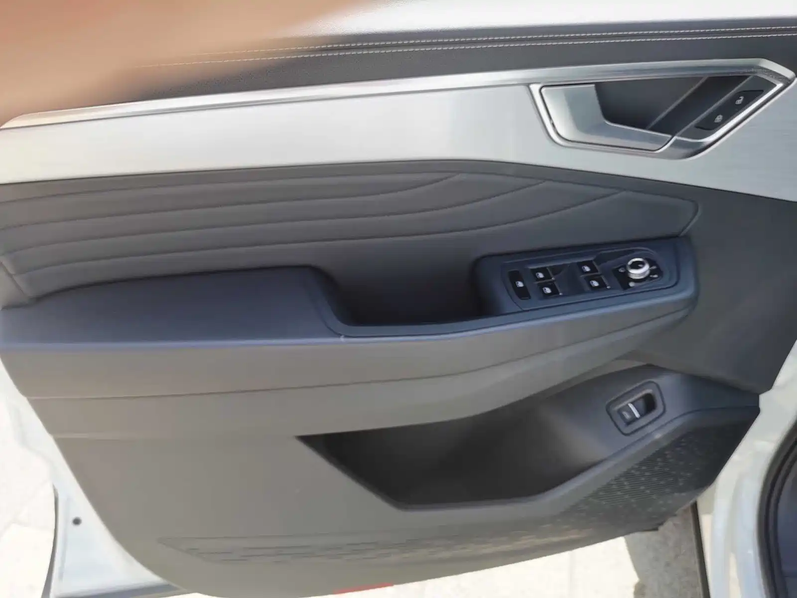 صورة 12 - Volkswagen Talagon