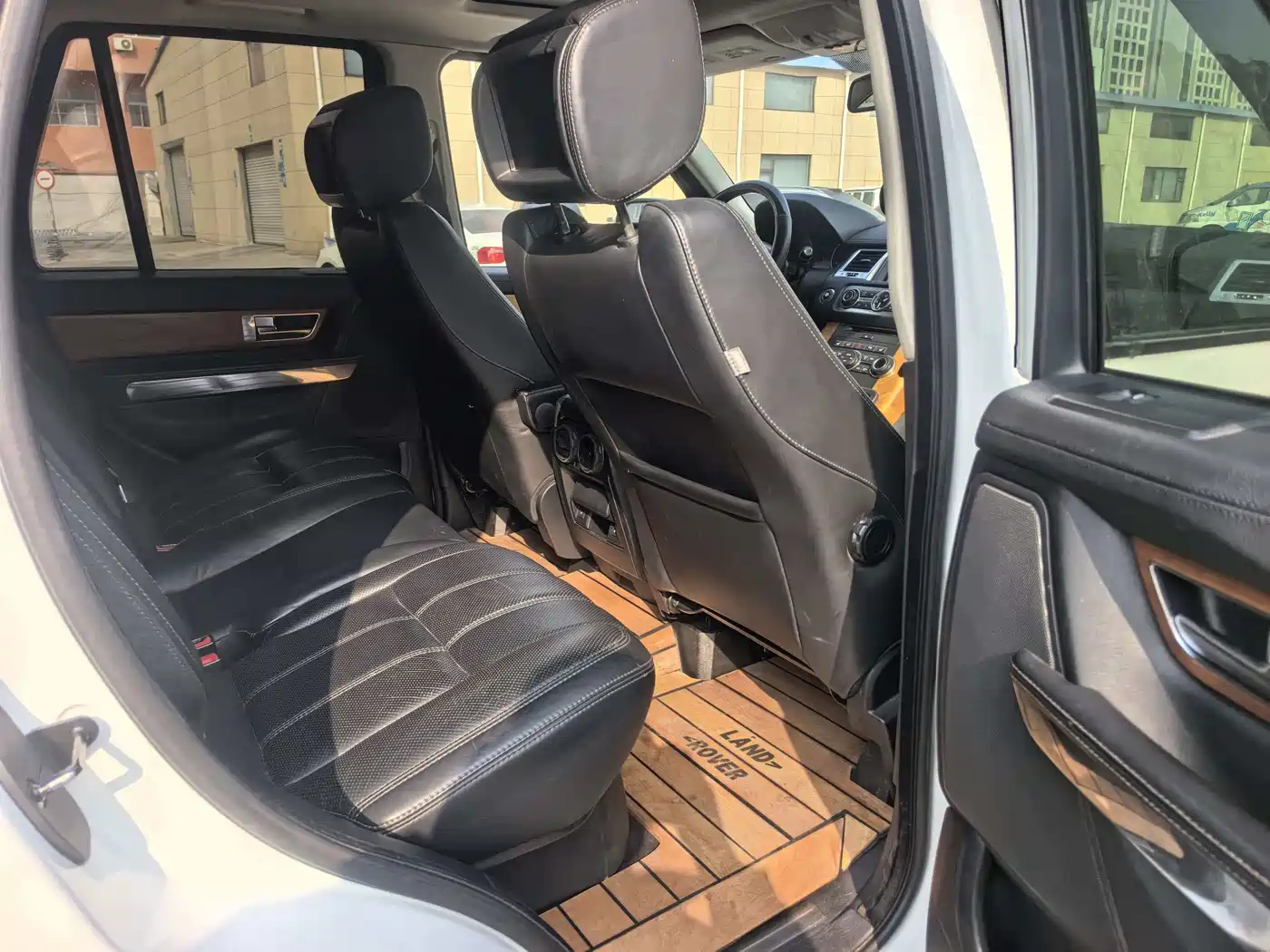 Land Rover Range Rover Sport 2012 5.0 NA V8 HSE фото 10