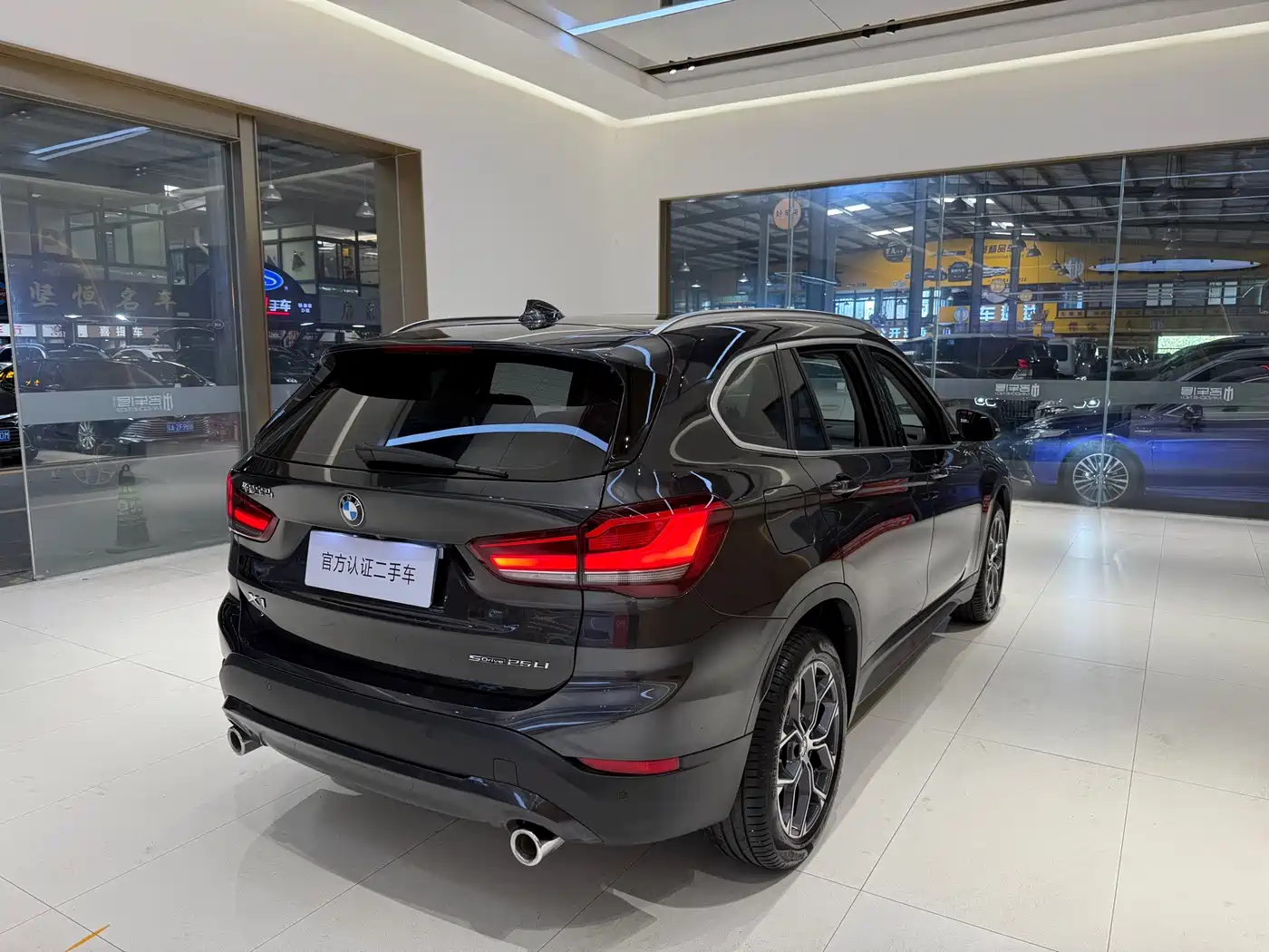 BMW X1 2022 sDrive25Li Leading фото 4