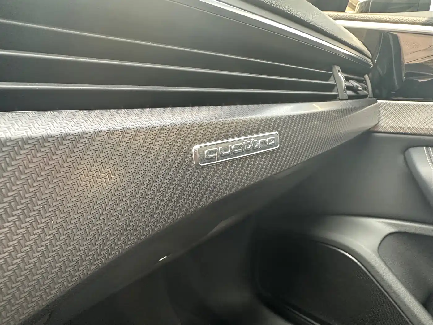 Audi A4L 2024 40 TFSI quattro RS Kit Speed Edition фото 15
