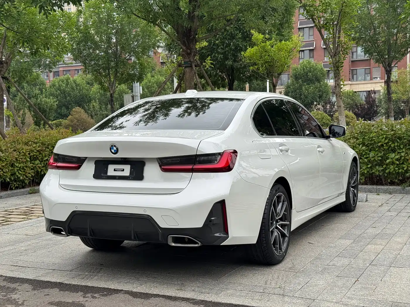 BMW 3 Series 2023 320Li M Sport Package фото 7