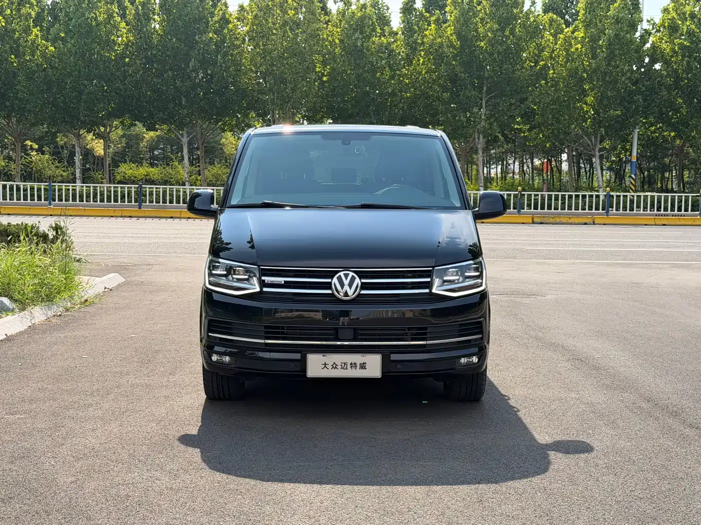 Volkswagen Multivan 2019 2018 2.0TSI 4WD Explorer Edition 7-Seater