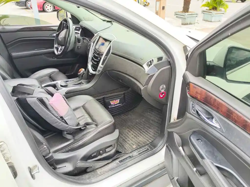Cadillac SRX 2013 2013 3.0L Leading