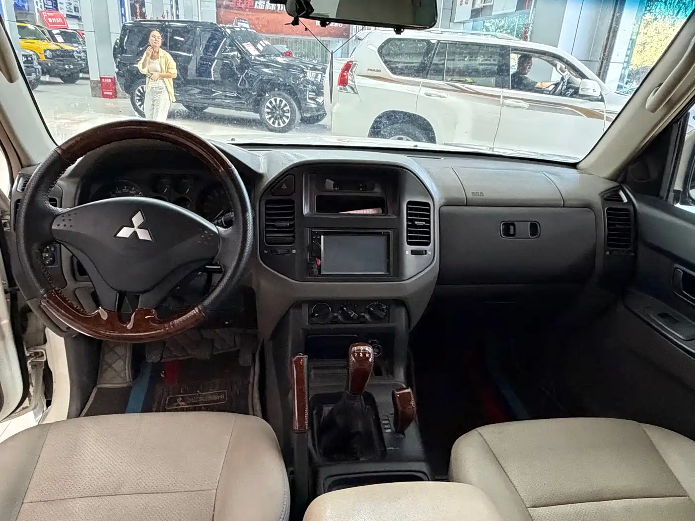 Mitsubishi Pajero 2013 2011 Mitsubishi Pajero V73 3.0L MT GLS