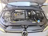 Фото 3 - Volkswagen Golf