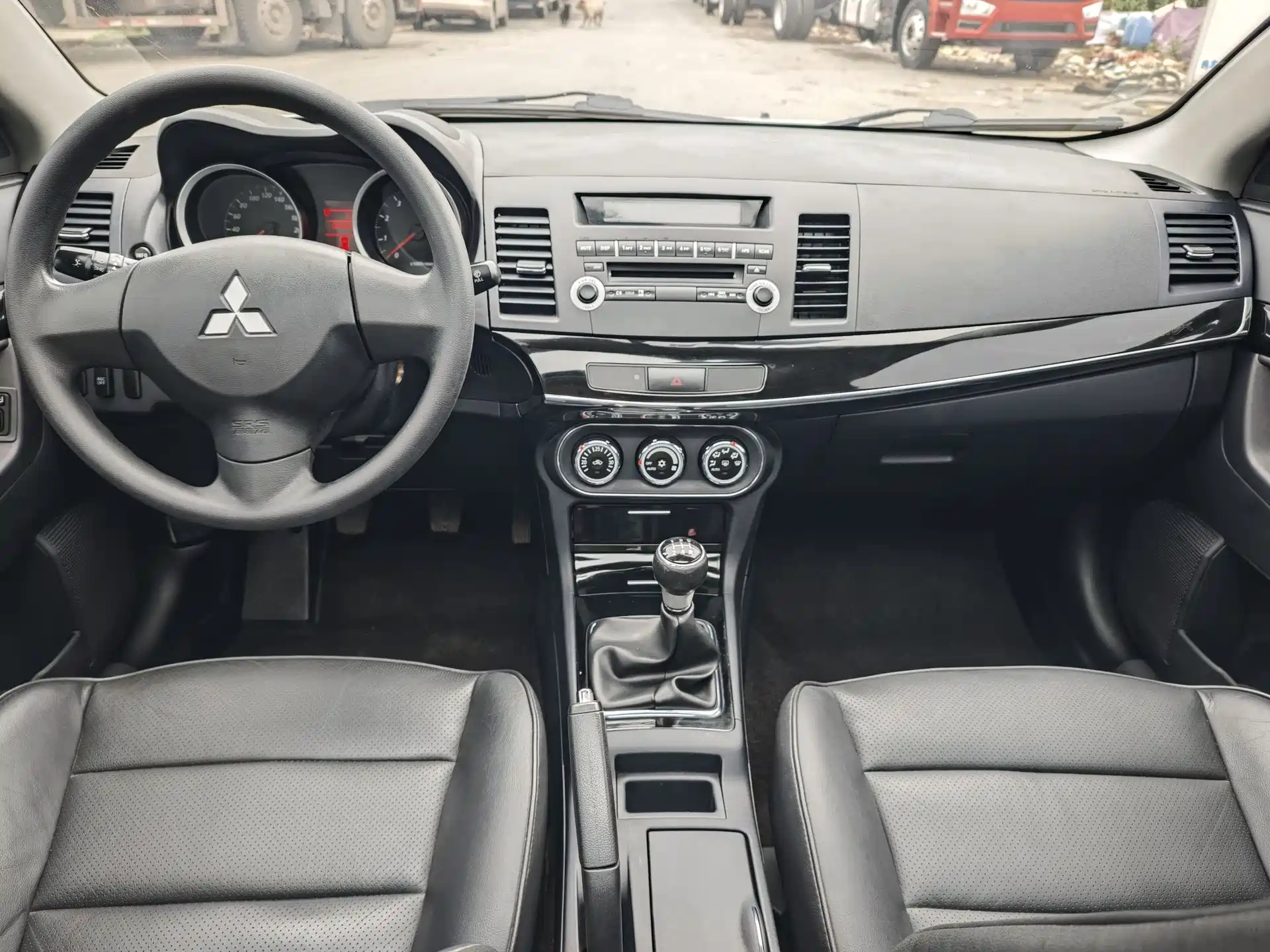 Фото 6 - Mitsubishi Lancer EX